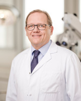 Prim. Dr. Thomas Keintzel, Leiter der Abteilung für Hals‐, Nasen‐ und Ohrenkrankheiten