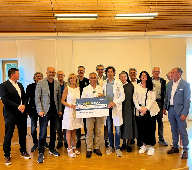 Spendenübergabe Rotary Club