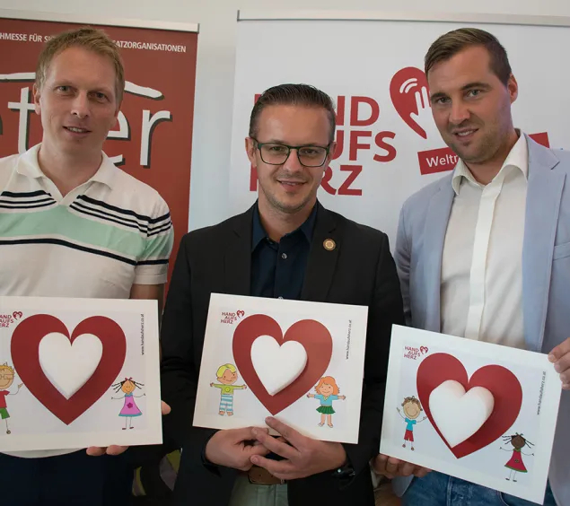 Hand aufs Herz Weltrekordversuch