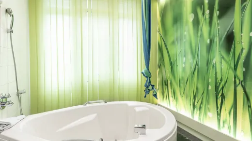 Geburtshilfe Wels: Bad