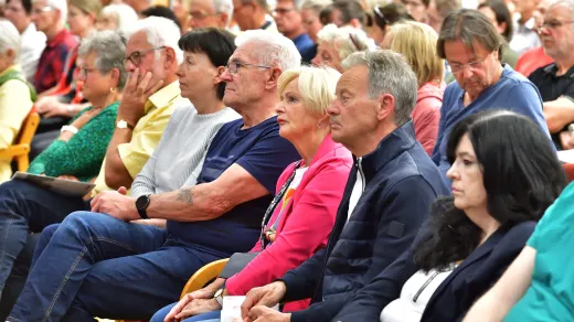 Die Veranstaltung wurde von einem großen Publikum besucht.