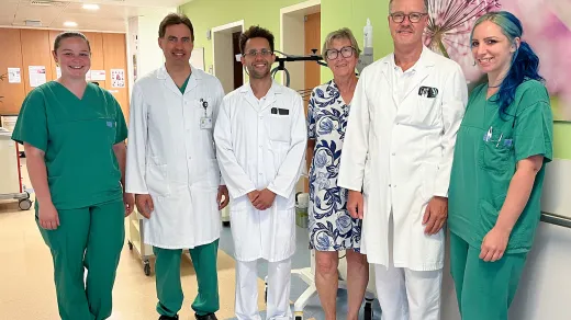 Bild mit Ärzten und Patientin