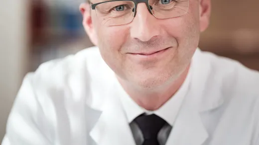 Bild Prim. Univ.-Prof. Dr. Harald Hofer ©Robert Maybach