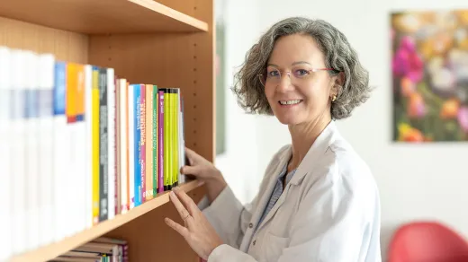 Prim. Dr. Mühlbacher Andrea