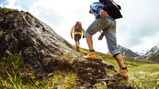 Wandern, Quelle: iStock.com/creartcolors