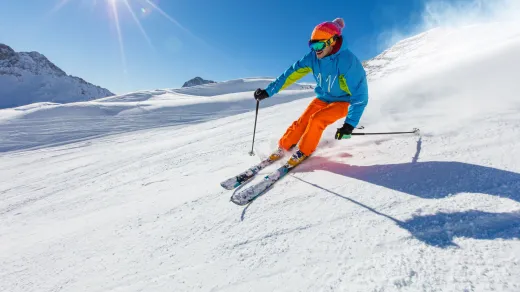 Skifahren, Quelle: Lukas Gojda/Shutterstock.com