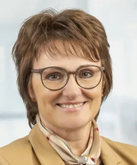 Monika Baumgartner, MBA © Klinikum Wels-Grieskirchen / Nik Fleischmann