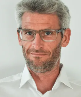 Porträt Dr. Schneiderbauer