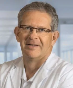 Oberarzt Dr. Bernhard Lang