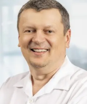 Oberarzt Dr. Manfred Czompo