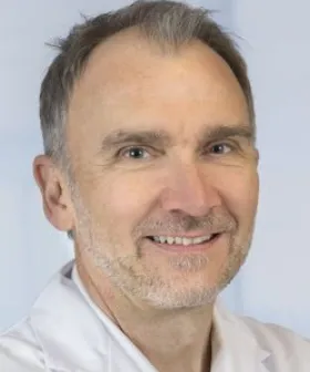 Oberarzt Dr. Roland Nömeyer