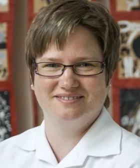 Oberärztin Dr. Vera Karin Bauer