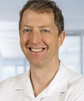 Oberarzt Dr. Stefan Hütter