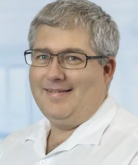 Oberarzt Dr. Patrick Dinkhauser