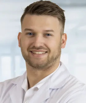 Oberarzt Dr. Julian Kolb