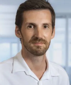 Oberarzt Dr. Stefan Warscher