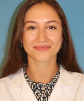 Assistenzärztin Dr. Aylin Sezer