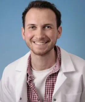 Assistenzarzt Dr. Emanuel Adler