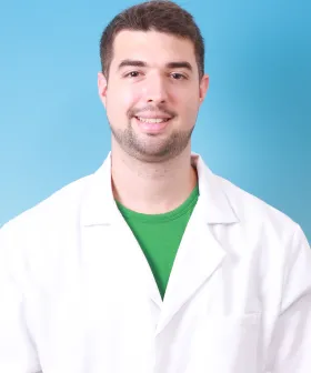 Assistenzarzt Dr. Benjamin Troger-Frinder