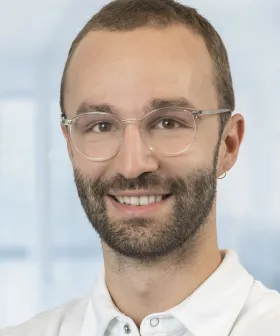Assistenzarzt Dr. Patrick Lindinger