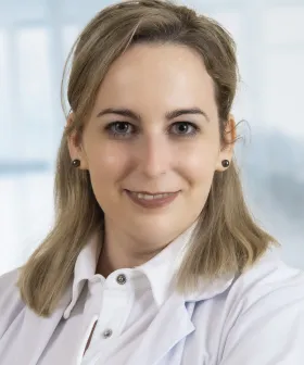 Assistenzärztin Dr. Bernadette Walenta