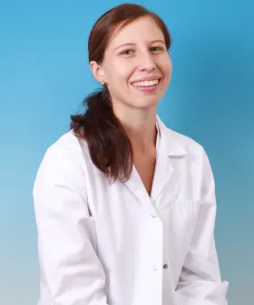 Assistenzärztin Dr. Julia Steinkellner