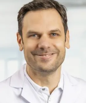 Assistenzarzt DI DDr. Michael Stangl MBA