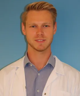 Assistenzarzt Dr. Benedikt Küllinger