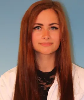 Assistenzärztin Dr. Anja Schmidt