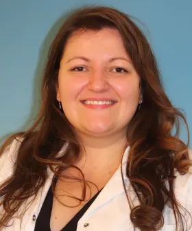 Assistenzärztin Dr. Bianca-Andreea Tudor-Drobjewski