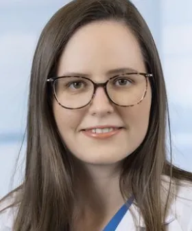 Assistenzärztin Dr. Sophia Farkas