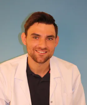 Assistenzarzt Dr. Lorenz Prokes