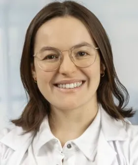 Assistenzärztin Dr. Theresa Schilcher-Willi