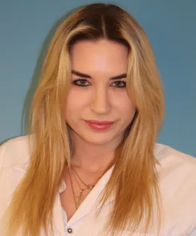 Assistenzärztin Dr. Claudia Forstner