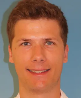 Assistenzarzt MUDr. Tomás Hudec