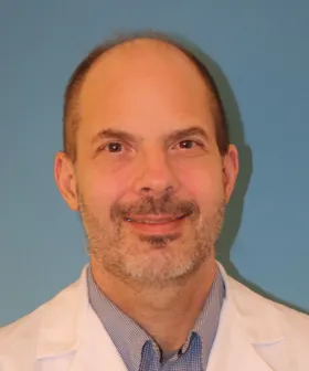 Assistenzarzt Dr. Paulus Mrass