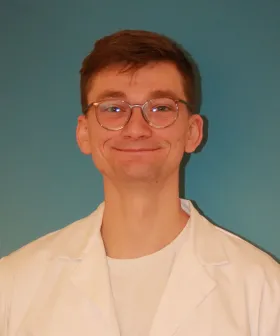 Assistenzarzt Dr. Dominik Sima