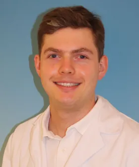 Assistenzarzt Dr. Christoph Wregg