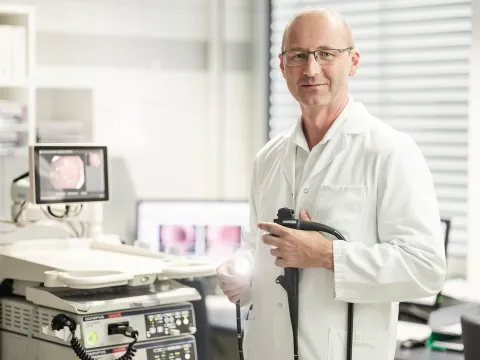 kwg_hofer_harald_dr_prof_prim_int_i_kolo