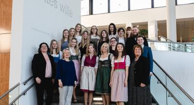 Diplomfeier Klinikum Wels-Grieskirchen 2019.jpg